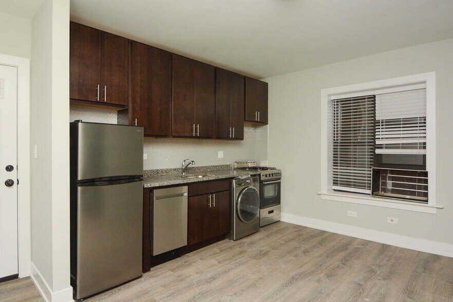 Building Photo - 432.5 W Belden Ave