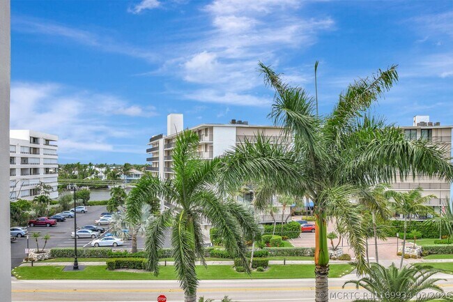 Building Photo - 3546 S Ocean Blvd