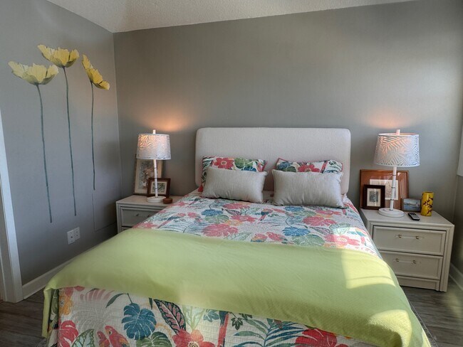 Building Photo - 33 S Gulfstream Ave