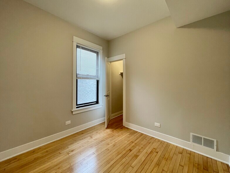 Building Photo - 2143 N Keystone Ave
