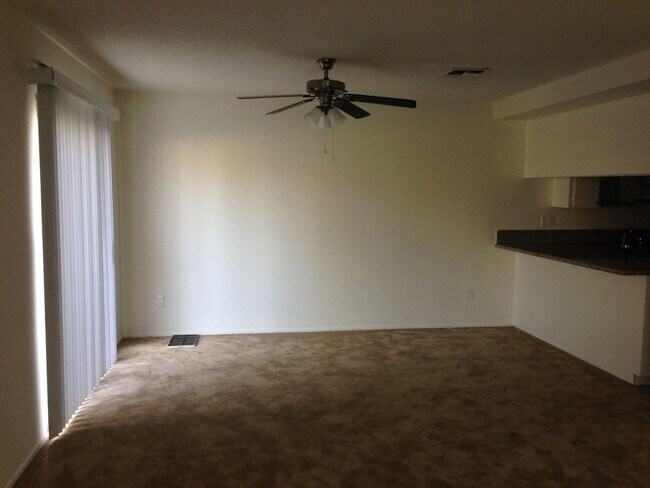 Building Photo - Beautiful CONDO for rent ! 1/2 OFF 1ST MONTH RENT!!