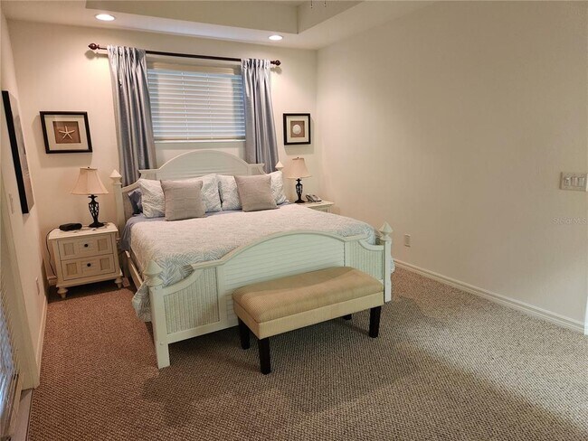 Building Photo - 8119 Villa Grande Ct