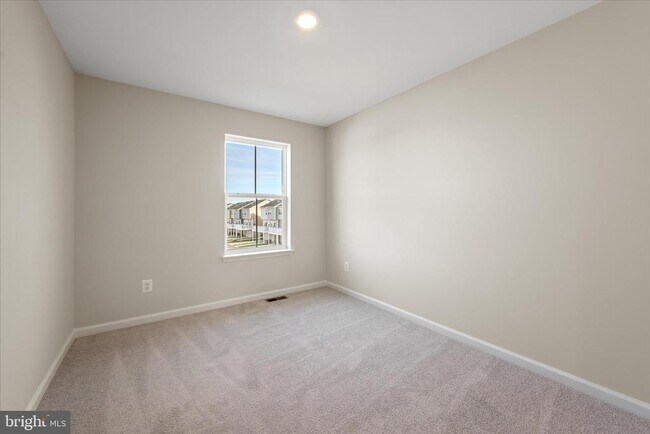 Building Photo - 403 18th Ave