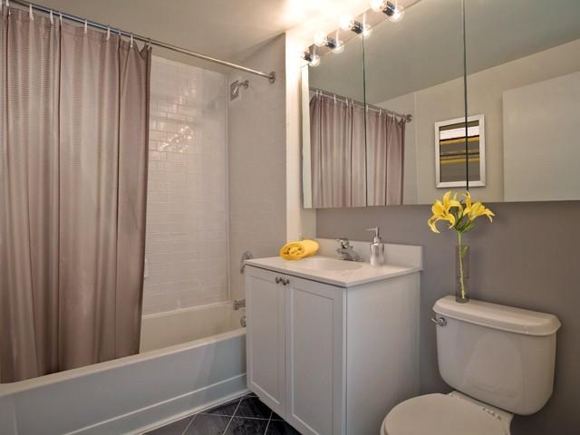 Building Photo - 4 bedroom in Queens NY 11109