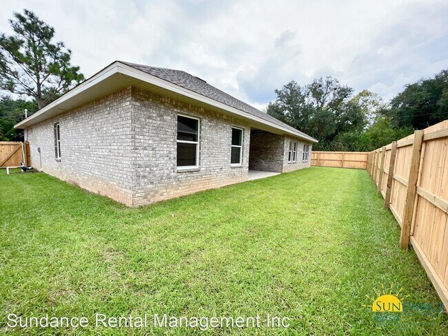 Building Photo - 5 br, 3 bath House - 48 B Longwood Drive