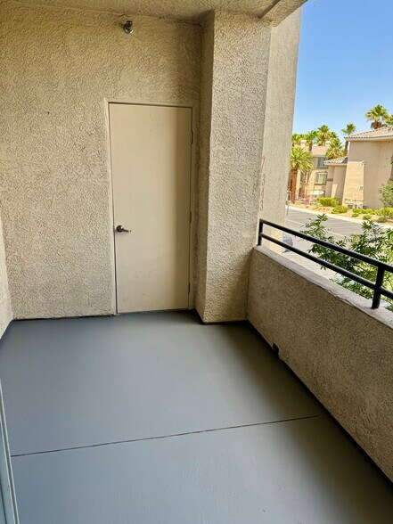Building Photo - 7147 S Durango Dr