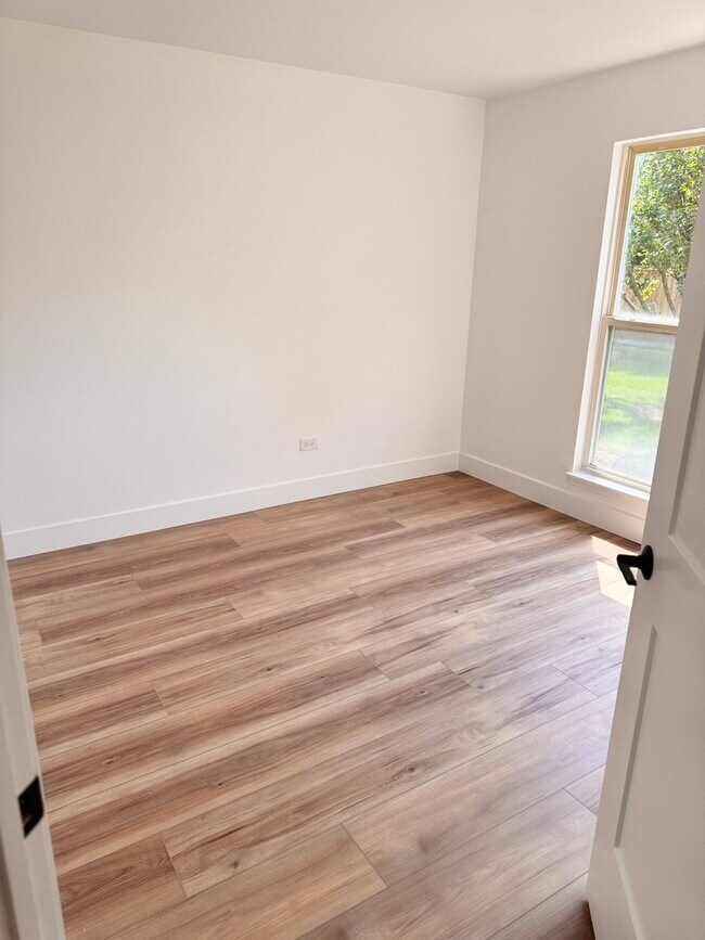 Building Photo - 1236 Shawford Way