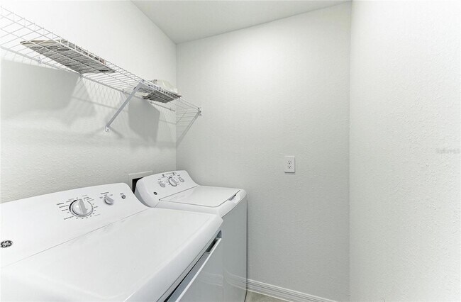 Building Photo - 19015 Scallop Lp