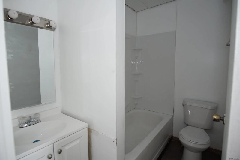 Building Photo - 408 24th St