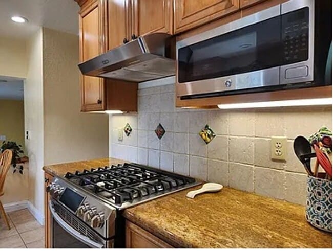 Building Photo - $4990 -- BEAUTIFUL 4BED HOME IN MISSION VA...