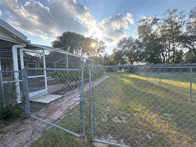 Building Photo - 5440 SW 100th Loop