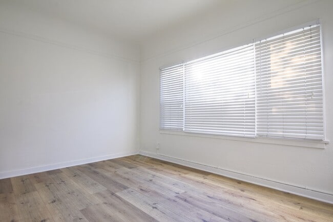 Floorplan - Newly Remodeled Studio Apartment