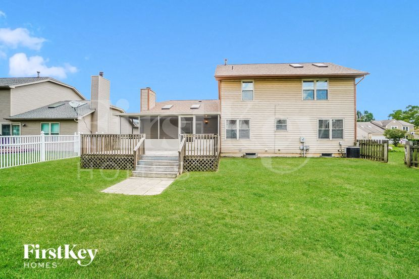 Building Photo - 1103 Crestview St