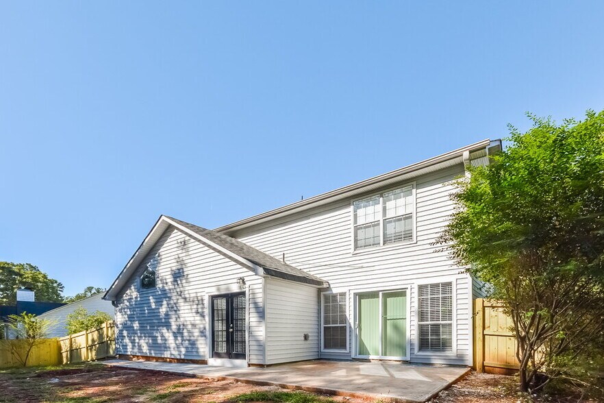 Building Photo - 12242 Cypress Way