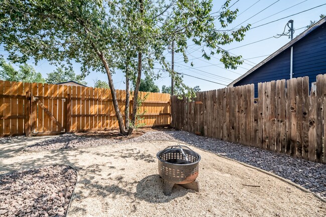 Building Photo - 2621 Wood Ave