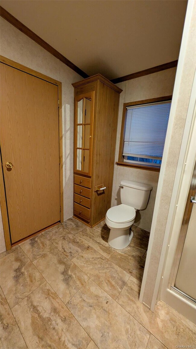 Building Photo - 418 Frozen Ridge Rd