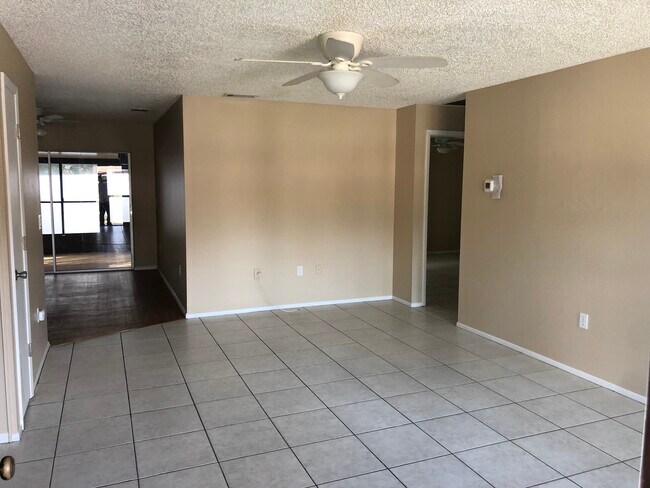 Building Photo - 7140 55th Ave N