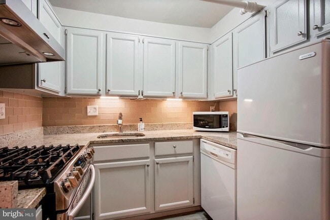 Building Photo - 1616 S St NW