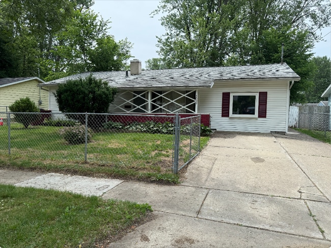 Building Photo - 3009 Greenbelt Dr