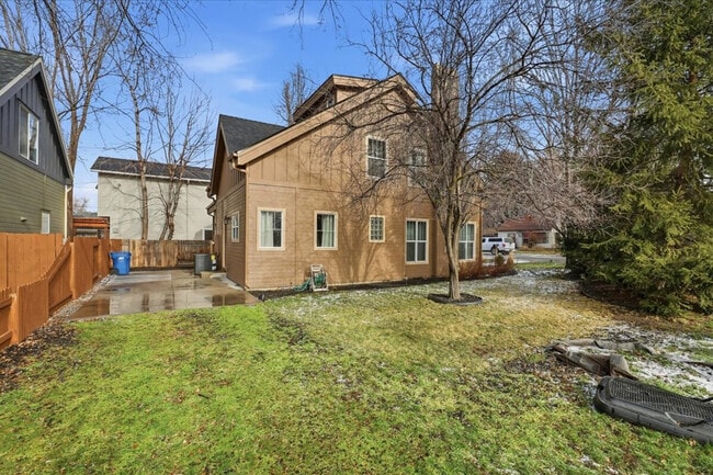 Building Photo - 1603 N 29th St