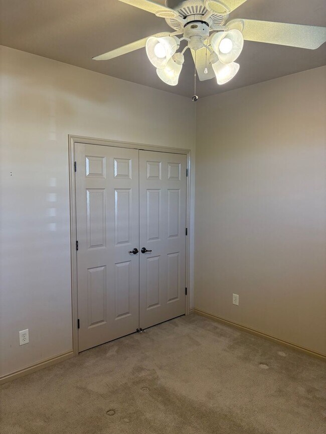 Building Photo - St. George Oasis