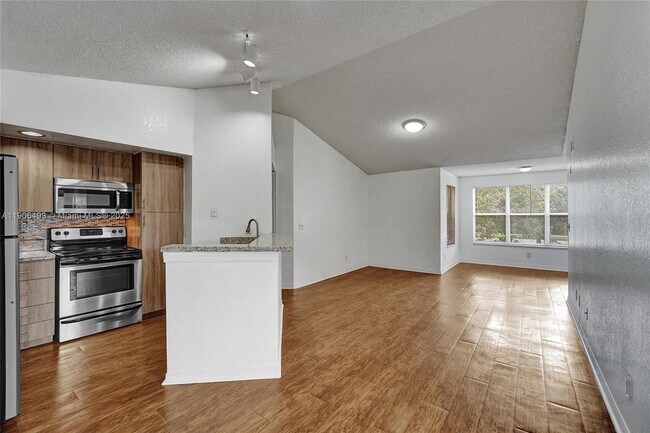 Building Photo - 417 Vista Isles Dr