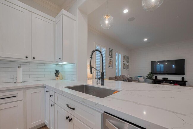Building Photo - 14439 Basalt Ln