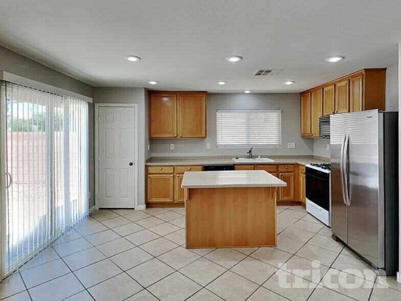 Building Photo - 11751 Village Arbor St