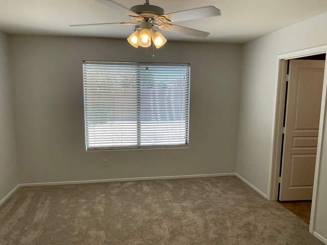 Building Photo - Gilbert 3 Bed and 2 Bath Home