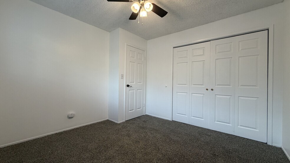 Building Photo - 187 Blossom Way