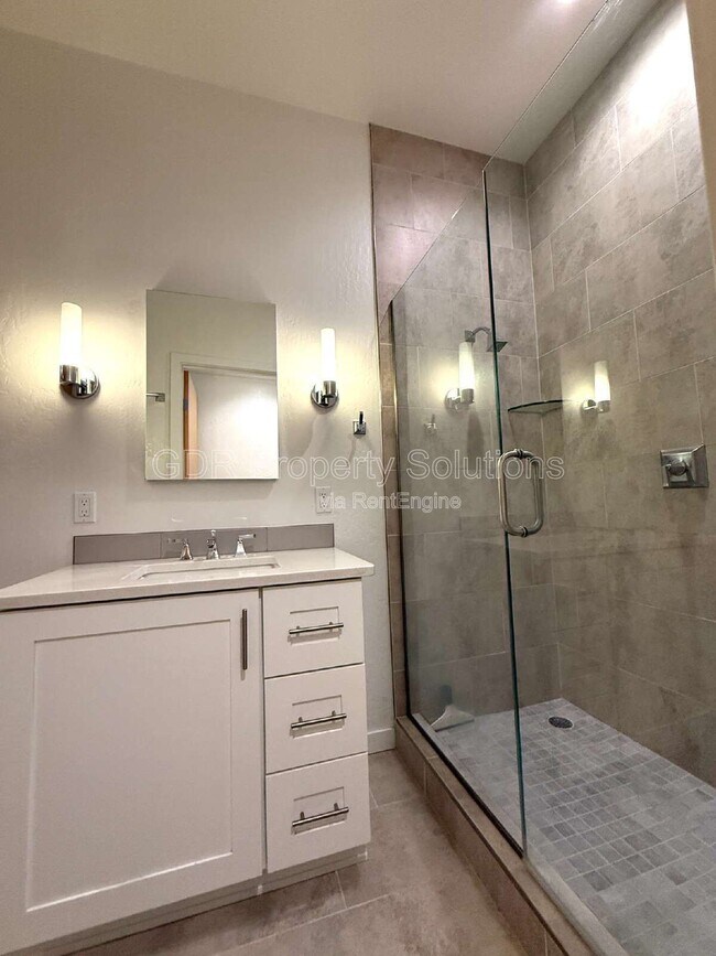 Building Photo - 3600 Central Ave SE