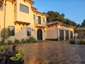 Building Photo - Exquisite 5-Bedroom Luxury Pool Home with ...