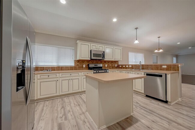 Building Photo - 10407 Marble Crest Dr