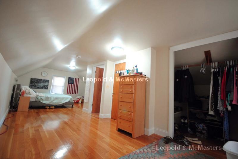 Building Photo - 59 Waverly St