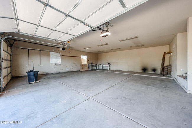 Building Photo - 15225 W Frontier Dr