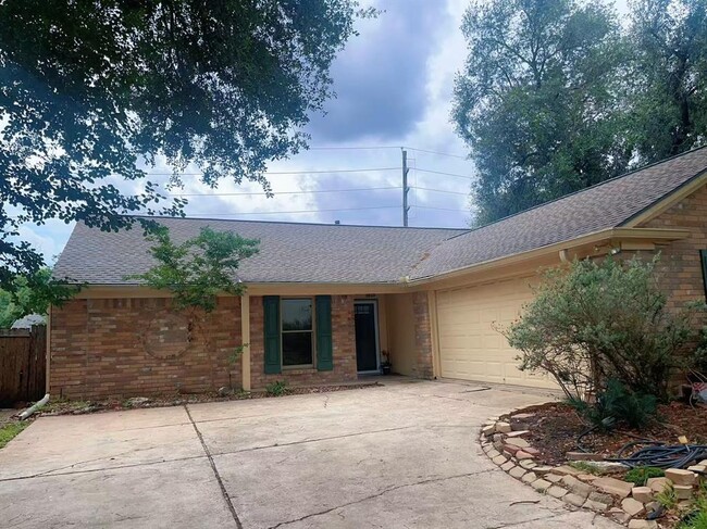 Building Photo - 3010 Flintwood Dr