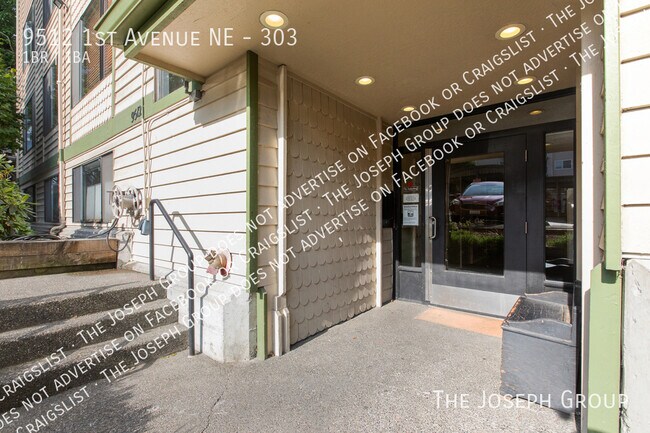 Building Photo - 9512 1st Ave NE