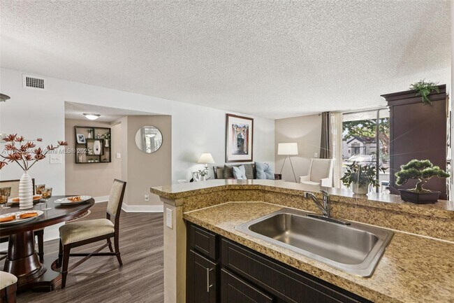 Building Photo - 4303 W Atlantic Blvd