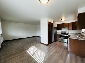 Building Photo - g4110