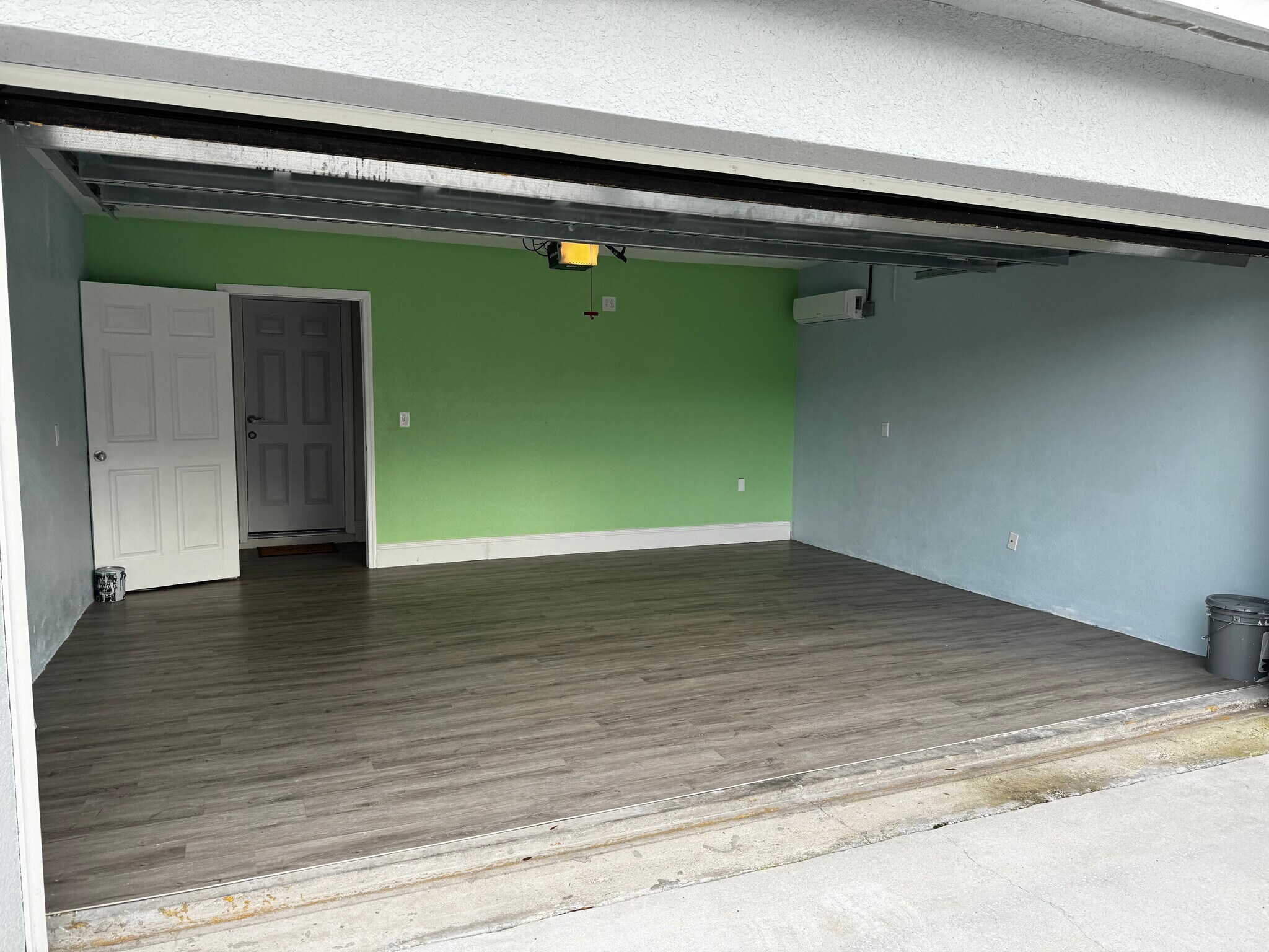 Building Photo - 1216 33rd Ave SW