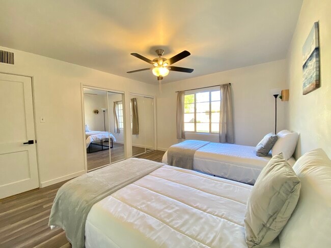 Building Photo - 710 W Palo Verde Dr