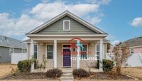 Building Photo - Available Now: 3 bed/2 Bath in Desirable B...