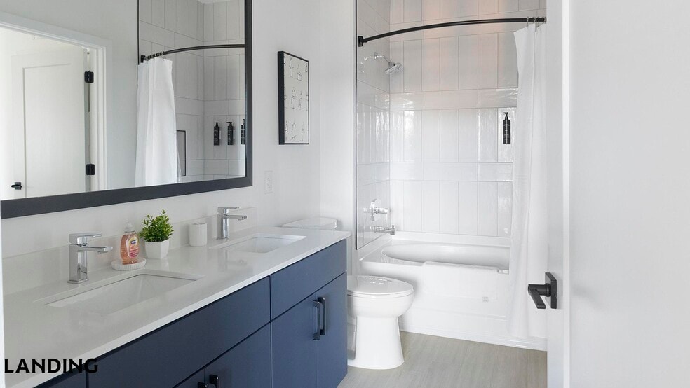 Building Photo - 1007 S Mint St