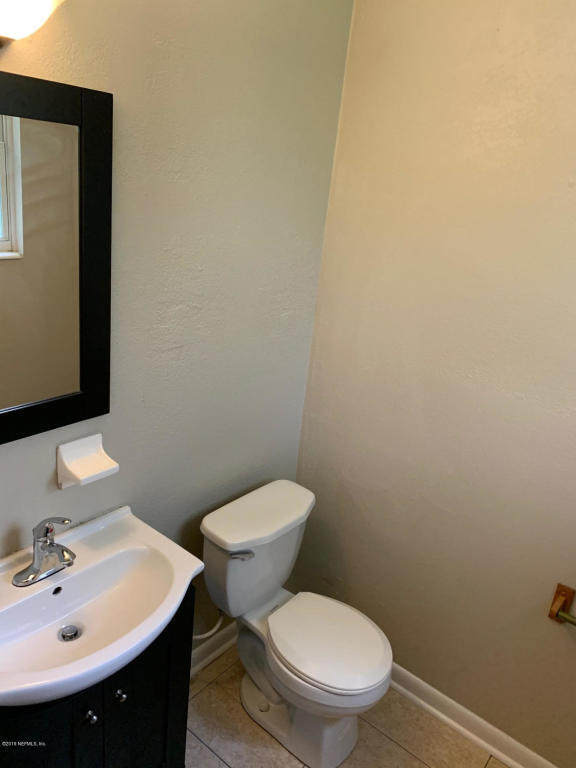 Building Photo - 3BR Westside Home Close to NAS Jax & Cecil Field