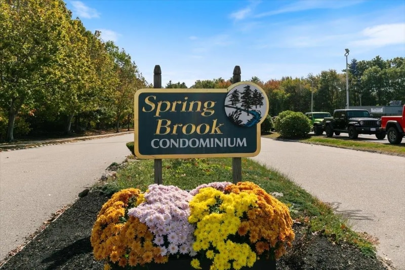 Building Photo - 504 Springbrook Cir