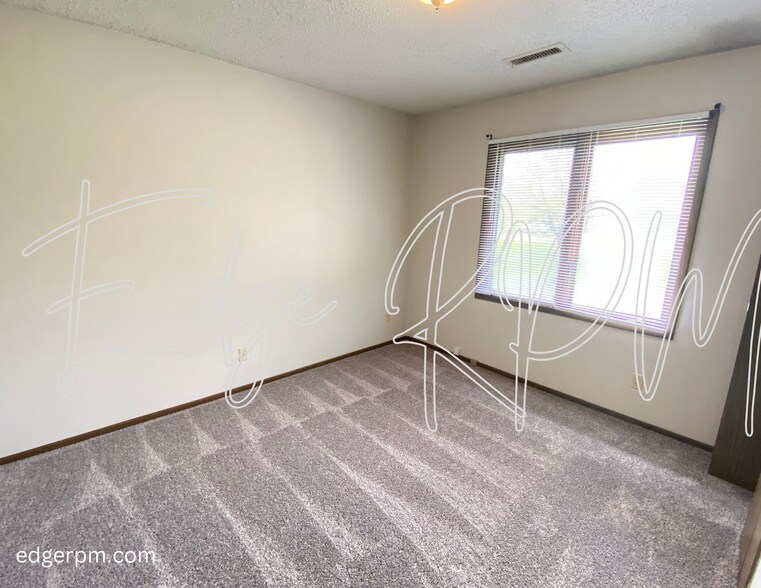 Building Photo - 5407 Norse Dr
