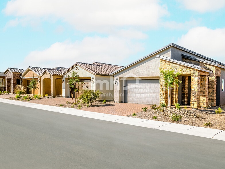 Building Photo - 826 English Primrose St