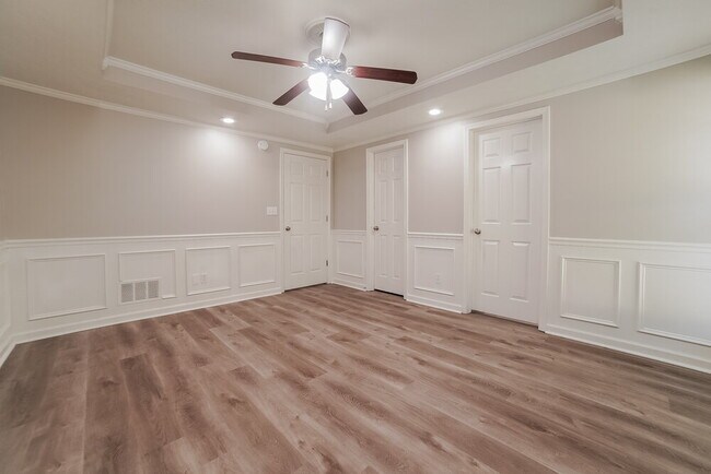 Building Photo - 7578 Woodshire Dr