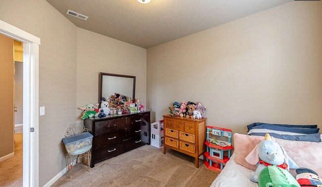 Building Photo - Beautiful Home In Mae Valley