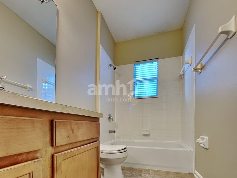 Building Photo - 655 Sunny Stroll Dr